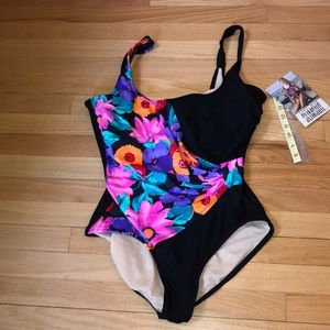 One piece swim suit